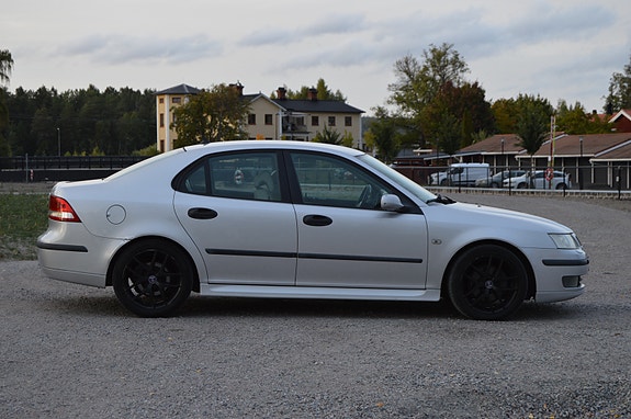 Saab 9-3 5 of 8