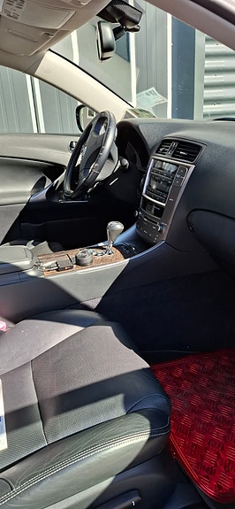 Lexus IS250 3 of 3
