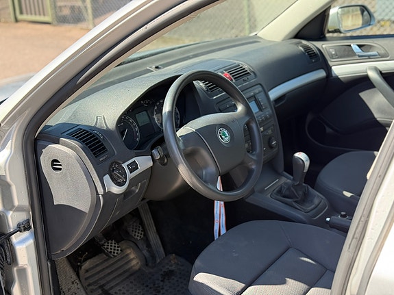 Skoda Octavia 5 of 5