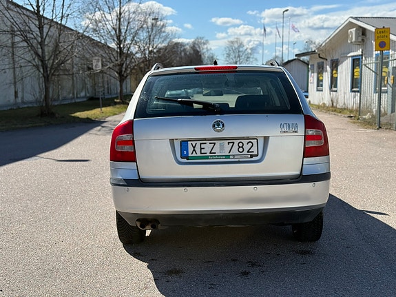 Skoda Octavia 3 of 5