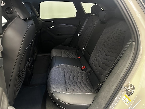 Audi A6 7 of 14