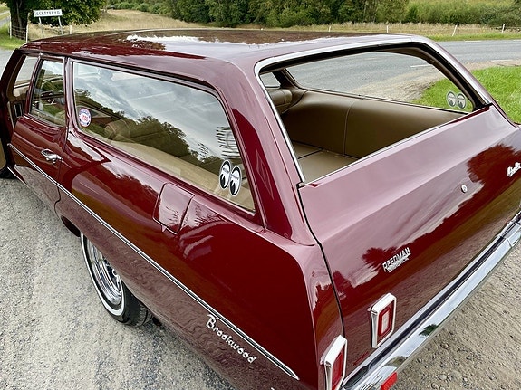 Chevrolet Impala 3 of 30
