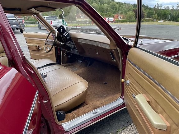 Chevrolet Impala 28 of 30