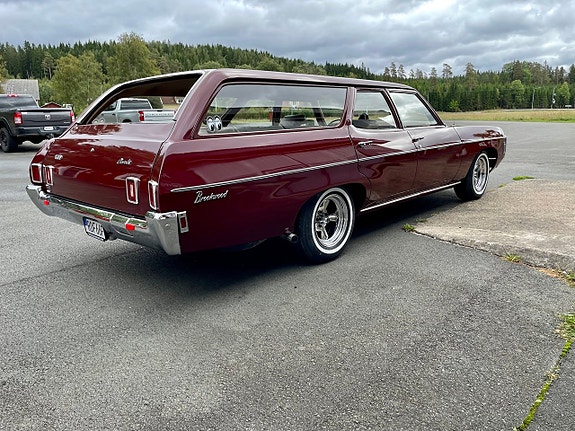 Chevrolet Impala 12 of 30