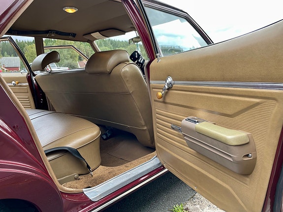 Chevrolet Impala 26 of 30