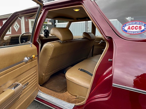 Chevrolet Impala 23 of 30