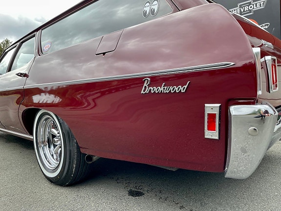 Chevrolet Impala 9 of 30