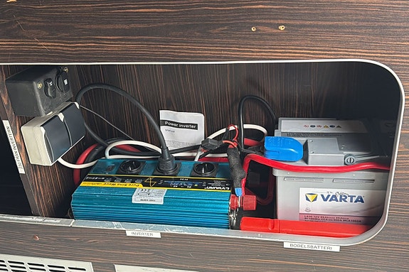 Bürstner Elegance I 910 E & P Hydral, Bodels AC, Automat 29 of 29