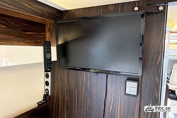 Bürstner Elegance I 910 E & P Hydral, Bodels AC, Automat 24 of 29