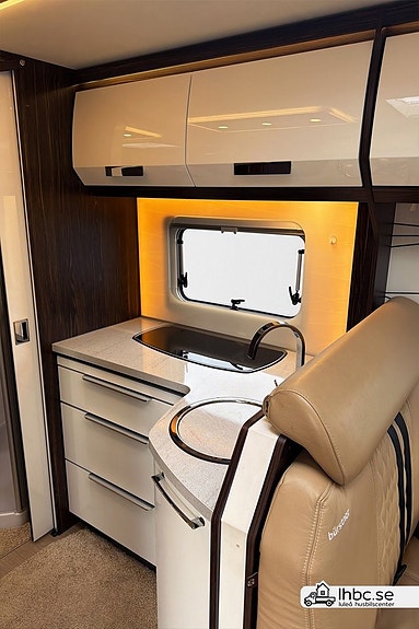 Bürstner Elegance I 910 E & P Hydral, Bodels AC, Automat 13 of 29