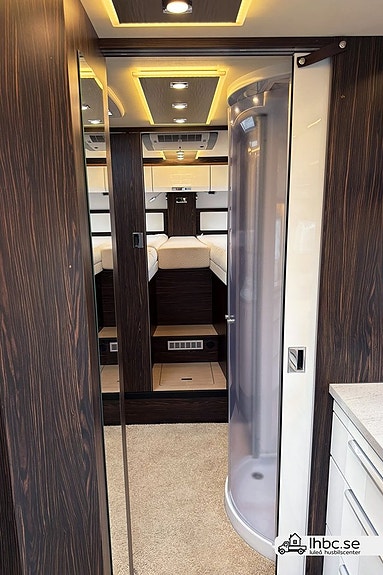 Bürstner Elegance I 910 E & P Hydral, Bodels AC, Automat 15 of 29