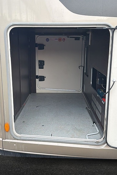 Bürstner Elegance I 910 E & P Hydral, Bodels AC, Automat 28 of 29