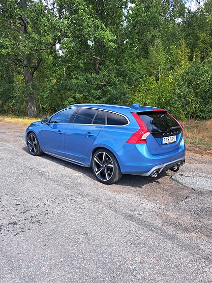 Volvo V60 3 of 18
