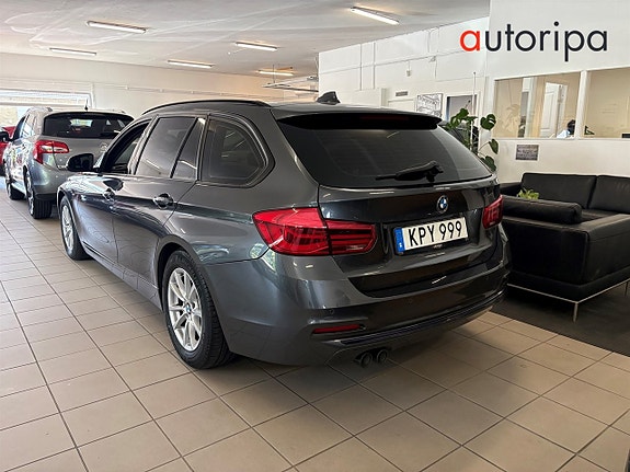 BMW 320 3 of 18