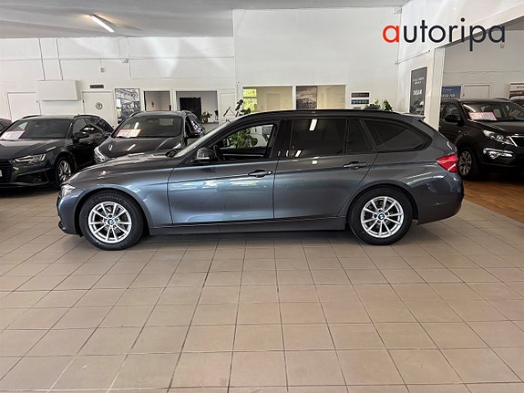 BMW 320 2 of 18
