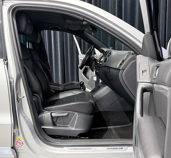 Volkswagen Tiguan 10 of 25