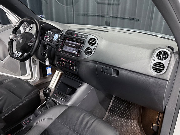 Volkswagen Tiguan 12 of 25