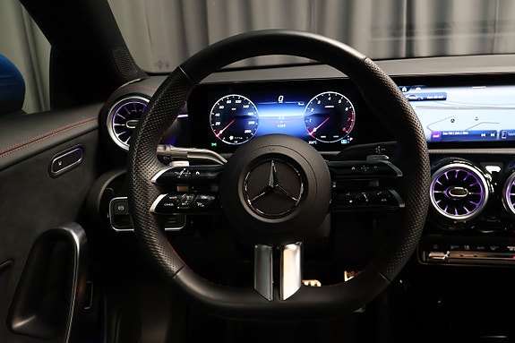 Mercedes-Benz CLA200 15 of 23