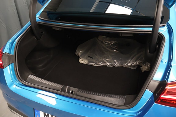 Mercedes-Benz CLA200 12 of 23