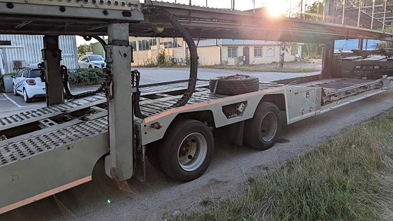 Biltransporttrailer 8-9 bilar nybesiktigad 4 of 12