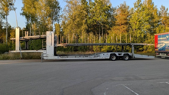 Biltransporttrailer 8-9 bilar nybesiktigad 11 of 12