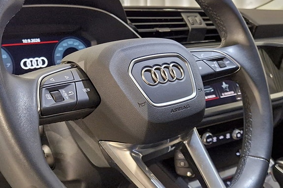Audi Q3 9 of 14