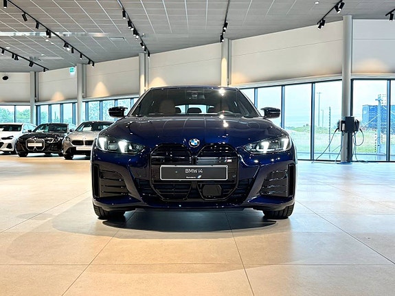 BMW i4 2 of 19