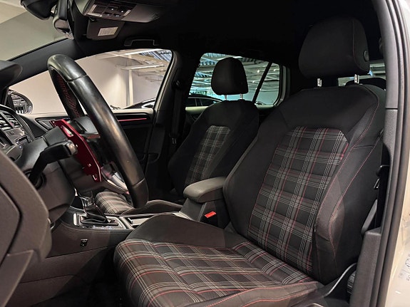 Volkswagen Golf I 19 of 25