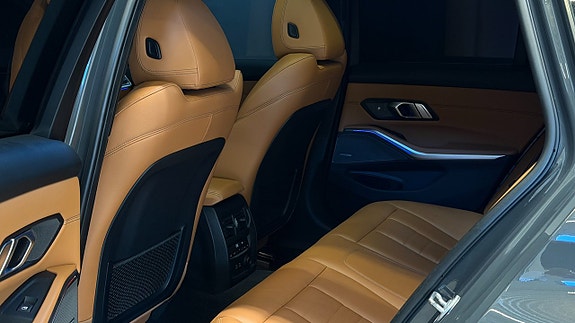 BMW 320d 25 of 27