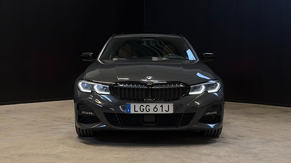 BMW 320d 3 of 27
