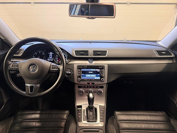 Volkswagen Passat 11 of 13