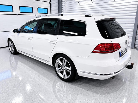 Volkswagen Passat 8 of 13