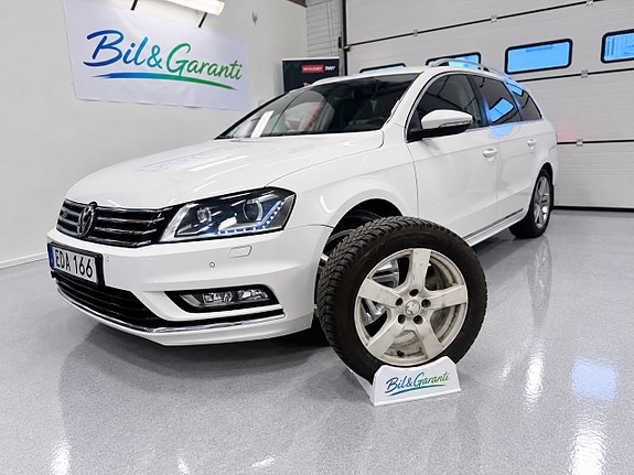 Volkswagen Passat 2 of 13