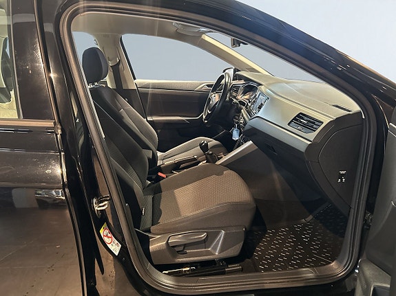 Volkswagen Polo 10 of 19