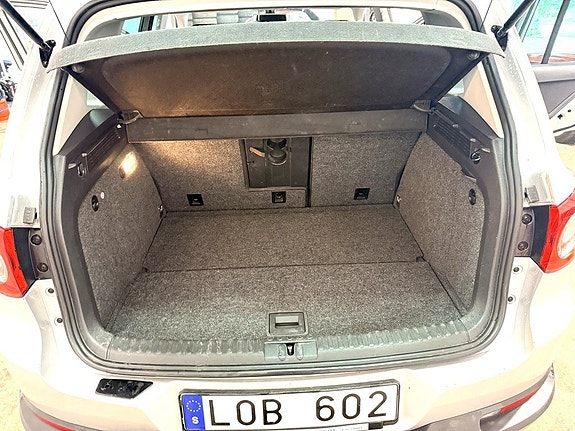 Volkswagen Tiguan 12 of 12