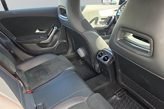Mercedes-Benz CLA200 8 of 9