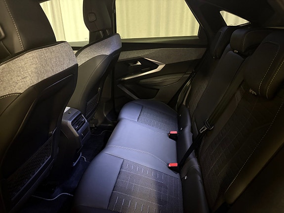 Peugeot 3008 6 of 17