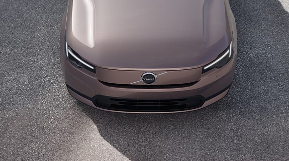 Volvo EX40 7 of 16