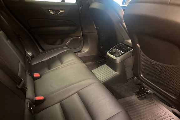 Volvo V60 10 of 13