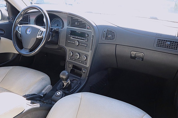 Saab 9-5 11 of 17