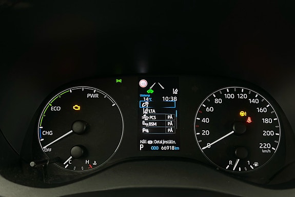 Toyota Yaris 18 of 21