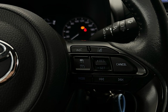 Toyota Yaris 19 of 21