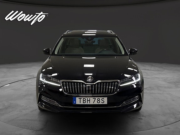Skoda Superb 2 of 22