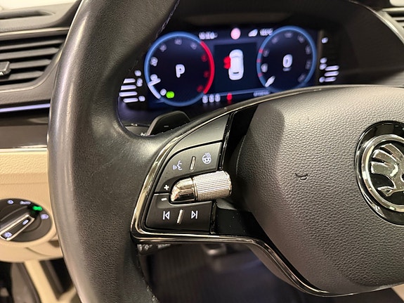 Skoda Superb 19 of 22
