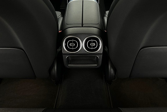 Mercedes-Benz C300 21 of 25