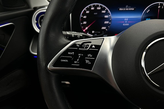 Mercedes-Benz C300 23 of 25