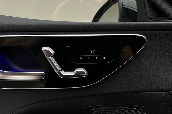 Mercedes-Benz C300 16 of 25