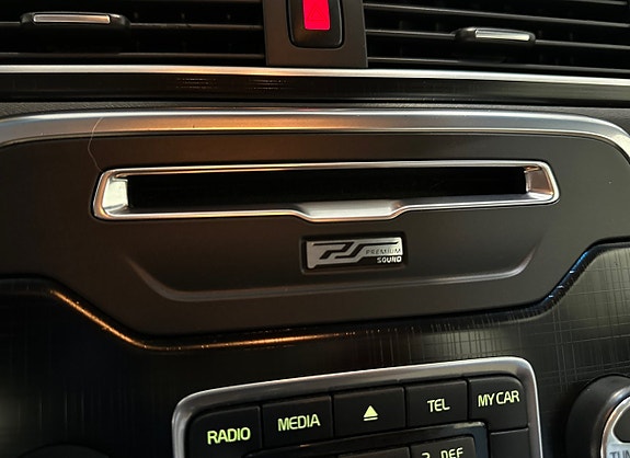 Volvo V70 22 of 30