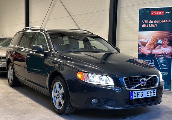 Volvo V70 3 of 30