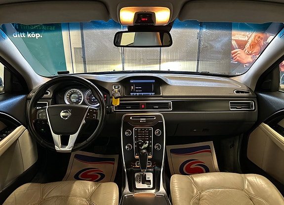 Volvo V70 15 of 30